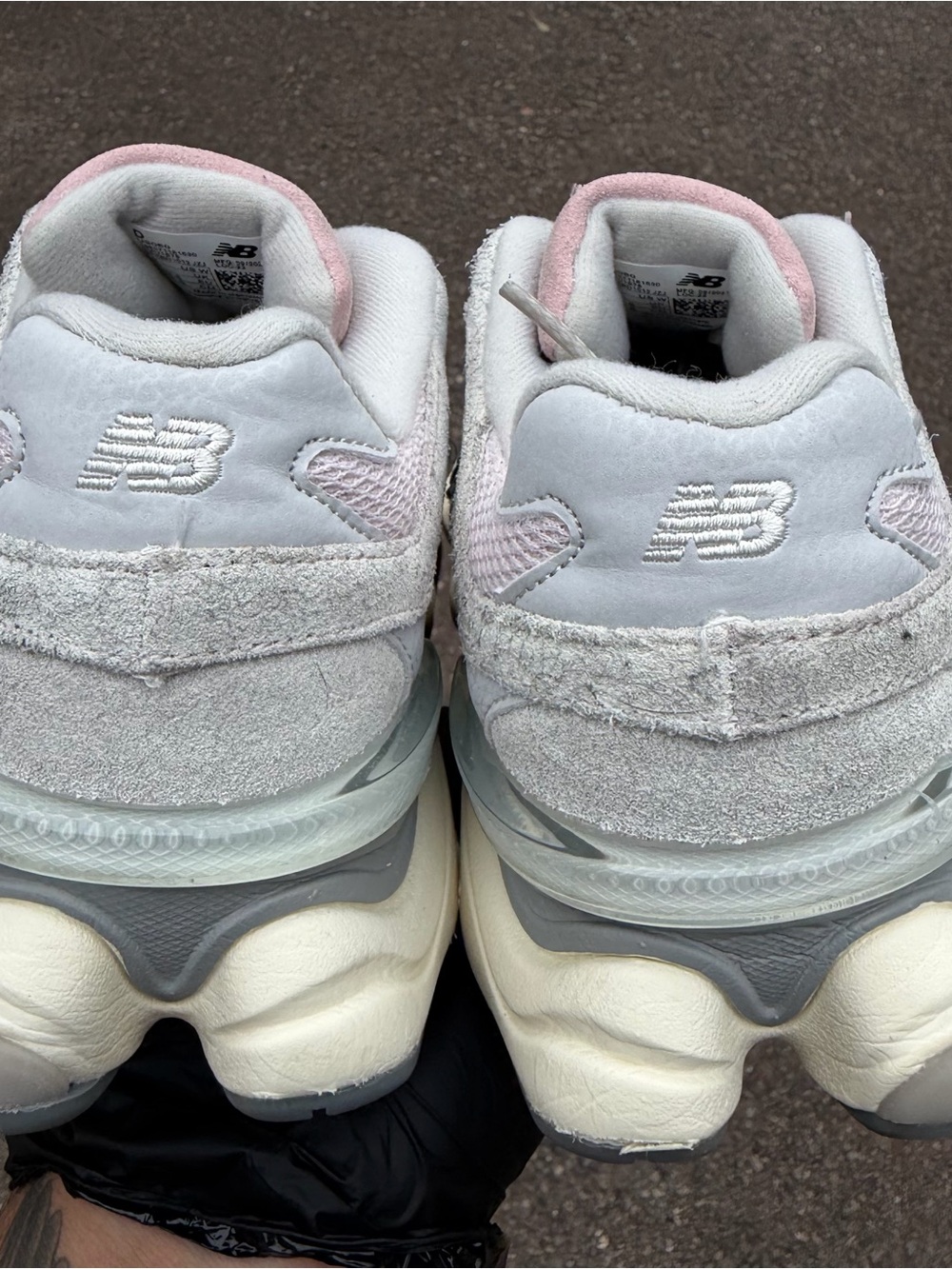 New Balance 9060 size 7 Women’s - Pink/Gray - Picture 6 of 10
